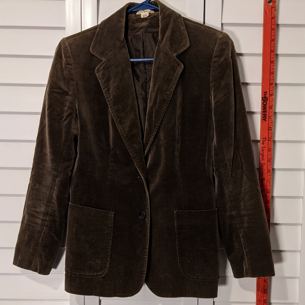 Velvety olive suit jacket